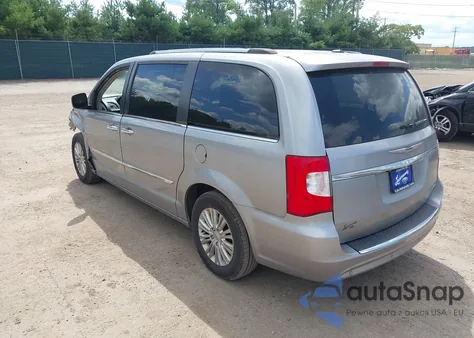 2016 Chrysler Town & Country Limited z USA, uszkodzony, nr VIN 2C4RC1JG8GR111265